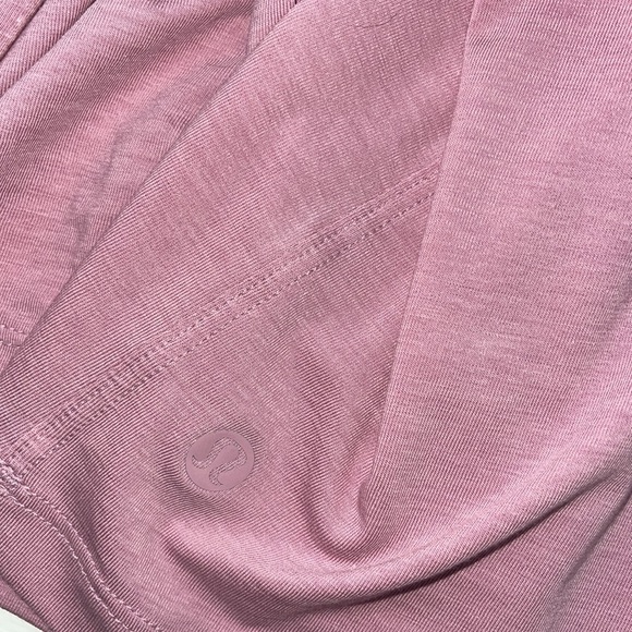 Lululemon dusty rose t-shirt like NEW! - Picture 5 of 5